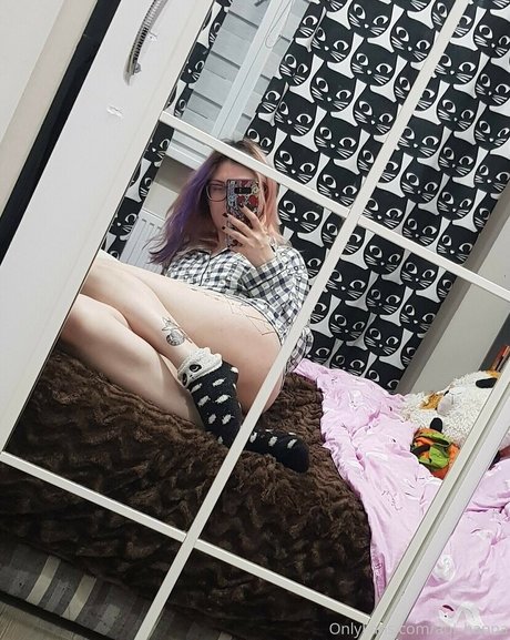 Aoi Hanna art model image