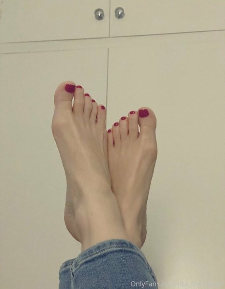 thigh high boots onlyfans exclusive photos