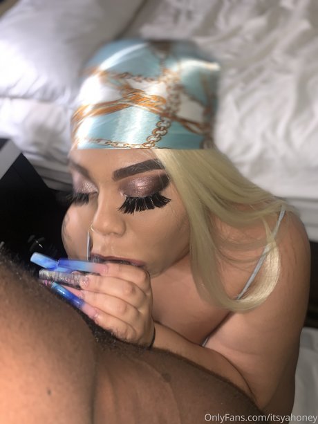 honeyytheeater star top pics