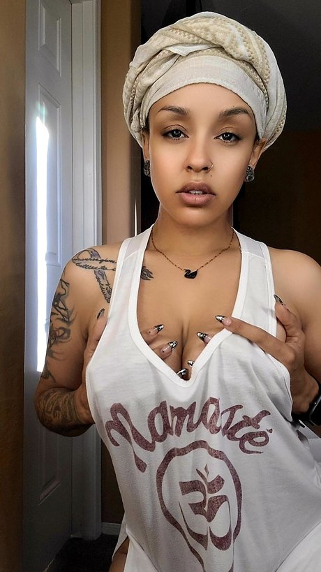 Goddess Orora Storm free model images