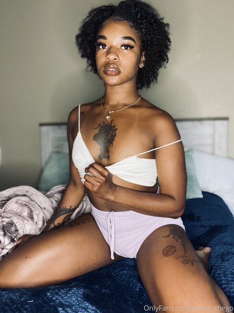 She go star pretty archive