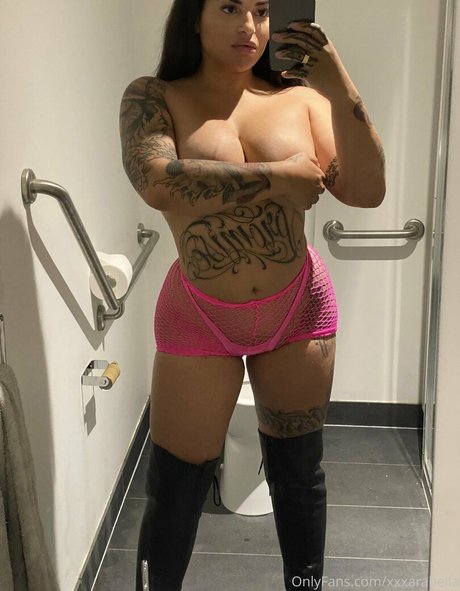 BIG BOOTY LATINA hd actress photo