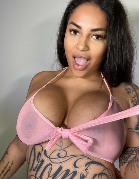 BIG BOOTY LATINA exclusive pornstar gallery