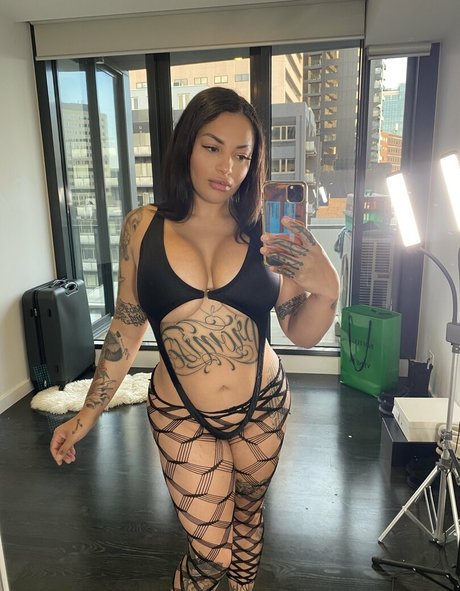 BIG BOOTY LATINA pornstar hot archive