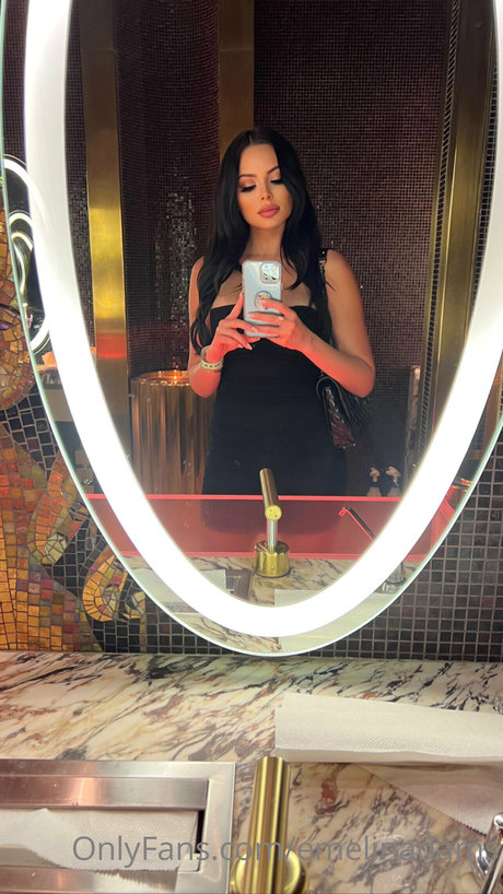 Emelina Adams high quality model picture