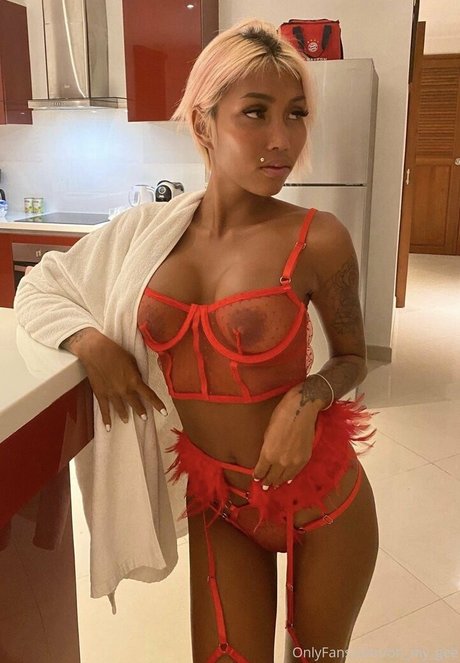 oh my gee high quality actress photos