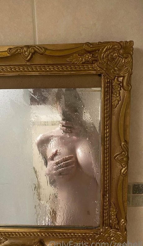 ZeeHell nude actress img