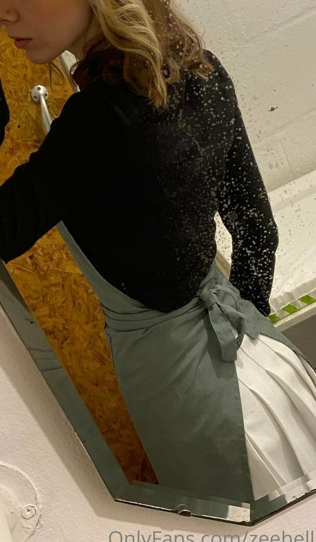 ZeeHell model best pic