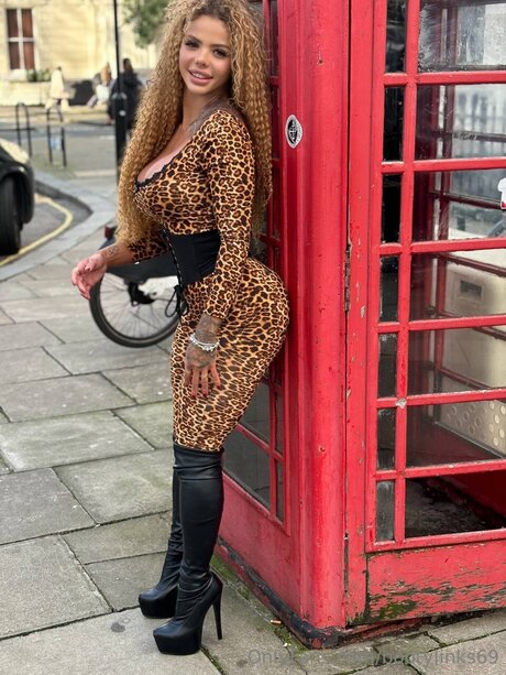 Bootylinks69 free model pictures