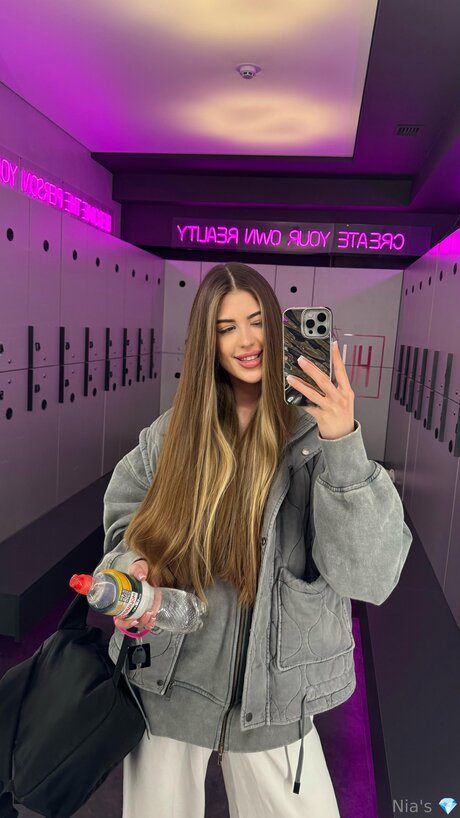 Ebonynia pretty pornstar gallery