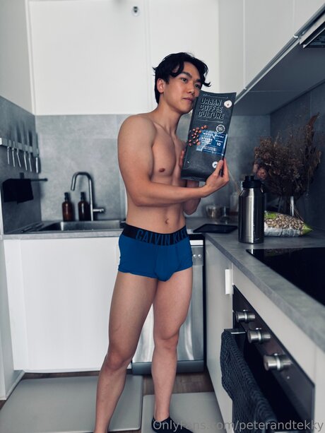 Peterandtekky exclusive actress pic