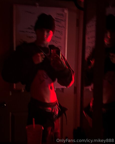 Icy Mikey888 pornstar hot galleries