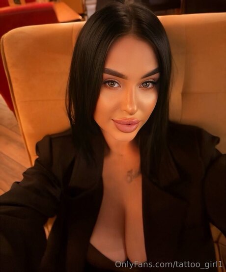 Tattoo Girl1 pretty star pic