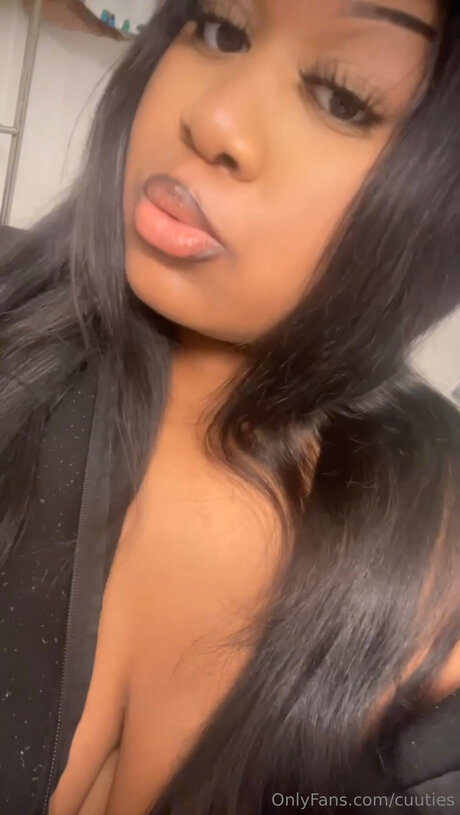 Cuuties beautiful model img