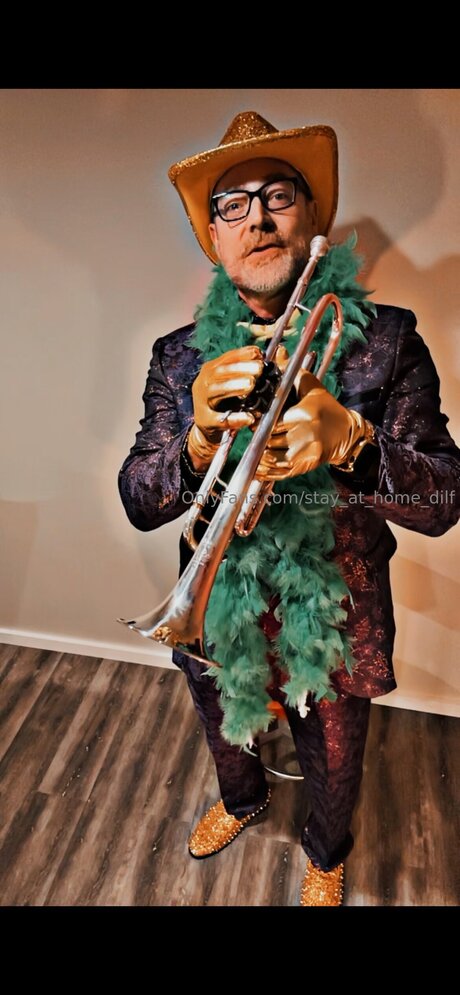 Stay At Home Dilf model pretty picture