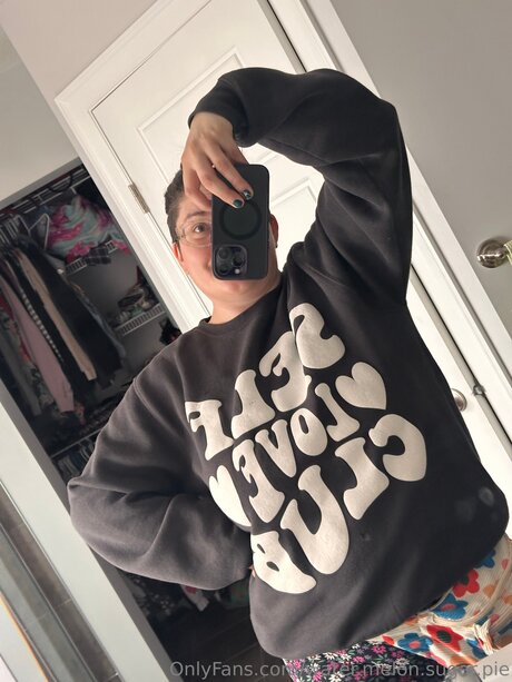 hairy armpits onlyfans top photo