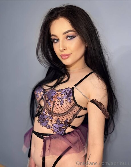 April911 beautiful model picture