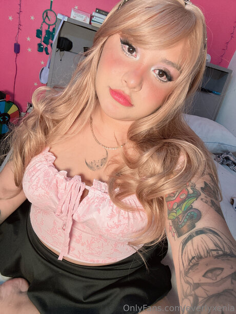 Everlyxenia hot actress pictures