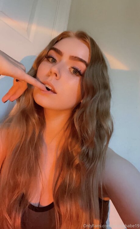 Aussiebabe19 model pornographic pic