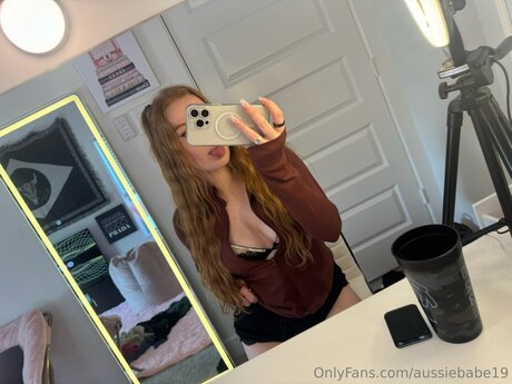 Aussiebabe19 hot actress image