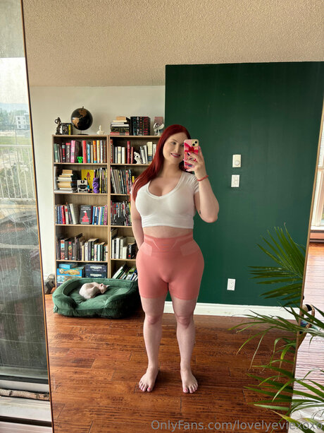 Lovelyeviexoxo free star galleries