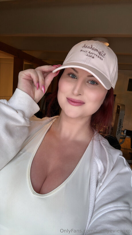 Lovelyeviexoxo Photo Gallery