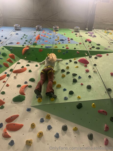 Ameliaablossom erotic actress archive