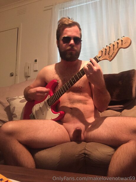 Makelovenotwar69 art star images