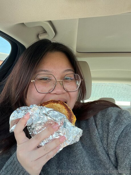 Bouncybaobaby art model pic