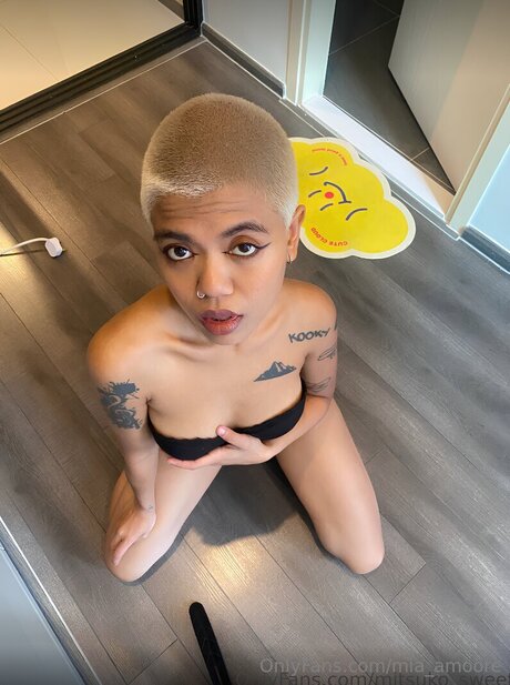 Mia Amoore beautiful star gallery