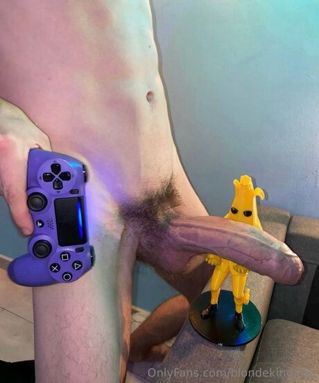 Blondekingfree nudes actress img