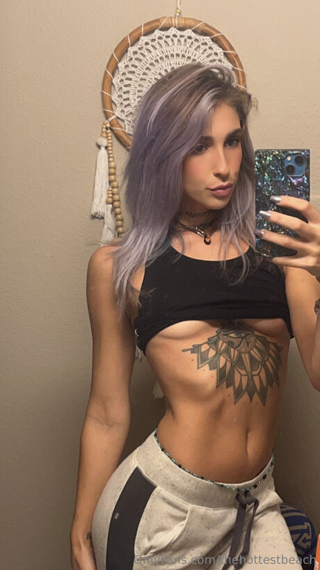 Thehottestbeach nice model image