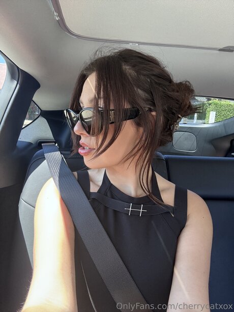Cherrycatxox hot pornstar photo