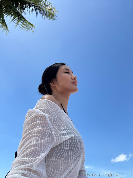 Mia Jeen pornstar exclusive images