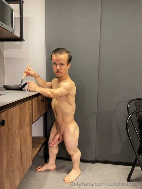 Aaronmidget pornographic star image