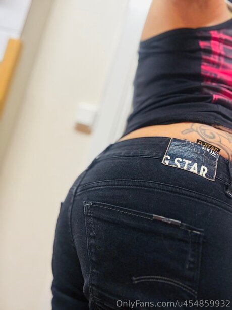 U454859932 erotic model photo