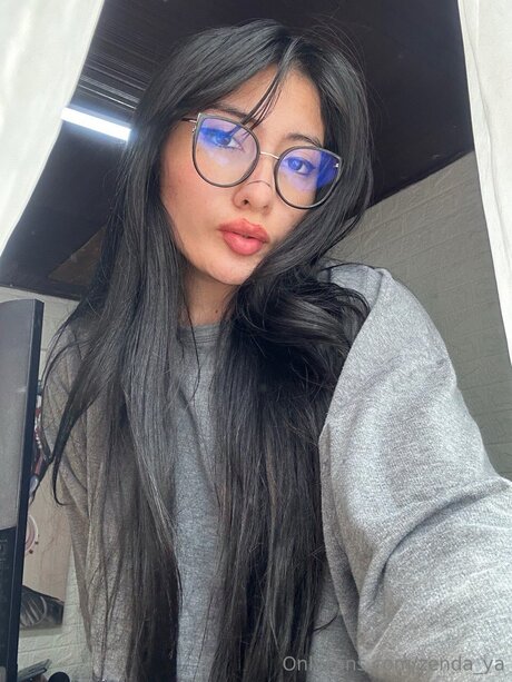 Zenda Ya model nude galleries