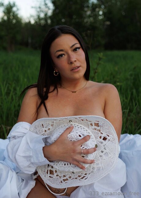 Laptitepouljiotfree naked actress photos