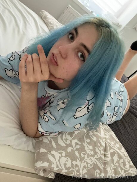 Lennawhite model top pics