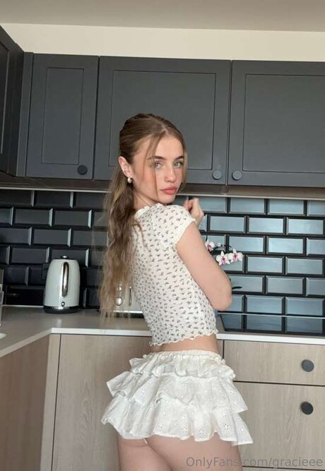 Gracieee hd model img