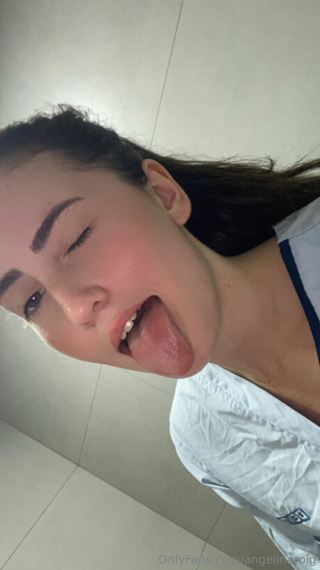 Angelinaroig pretty pornstar img