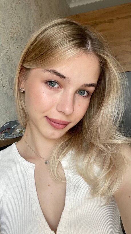 U472461121 best star picture