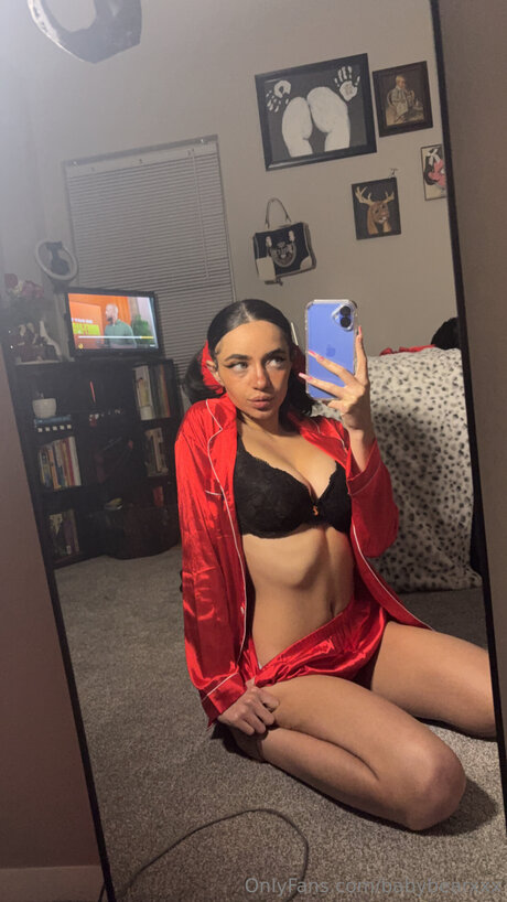 Babybearxxx naked star photo