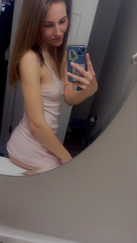 Livydaniels high quality actress images