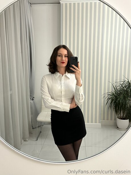 Curls Dasein star erotic photos