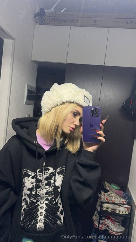 Sofaaaaaaaaaa erotic actress pictures