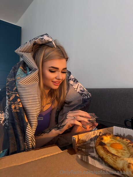 Sofaaaaaaaaaa nudes star photos