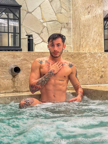 Joshuamateo model adult picture
