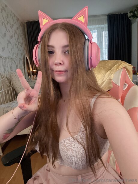 Zarawellness star beautiful pics