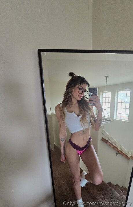 Missbabygrey pretty pornstar pic